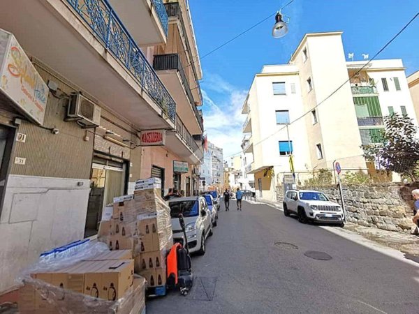 negozio in vendita a Castellammare di Stabia