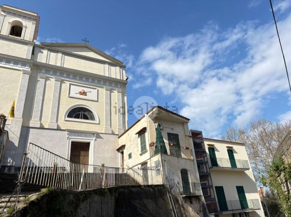 appartamento in vendita a Castellammare di Stabia in zona Privati