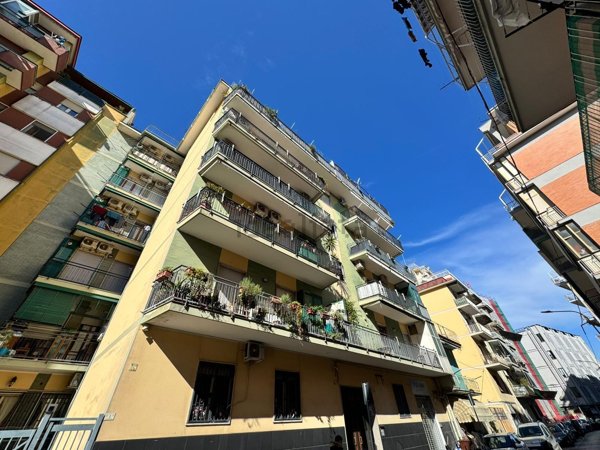 appartamento in vendita a Castellammare di Stabia in zona Varano