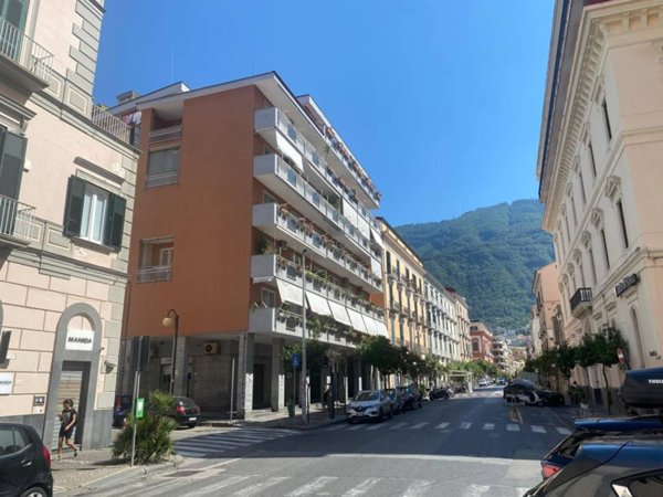 appartamento in vendita a Castellammare di Stabia in zona Centro Città