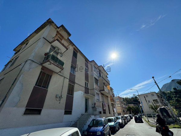 appartamento in vendita a Castellammare di Stabia in zona Varano
