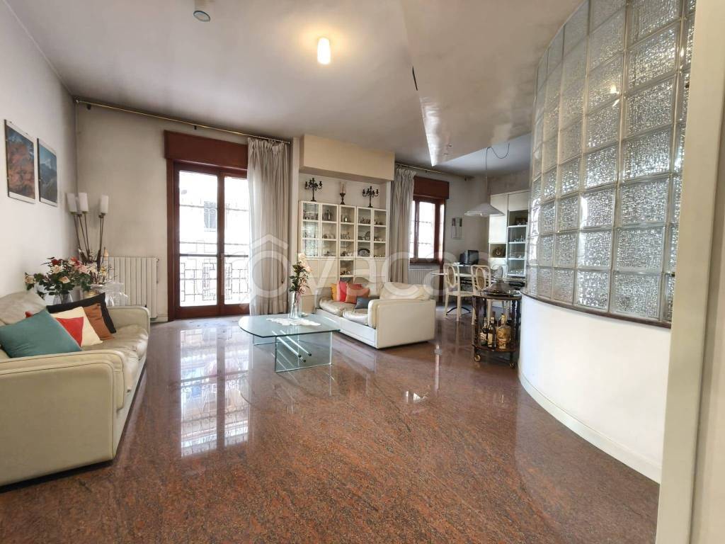 appartamento in vendita a Castellammare di Stabia