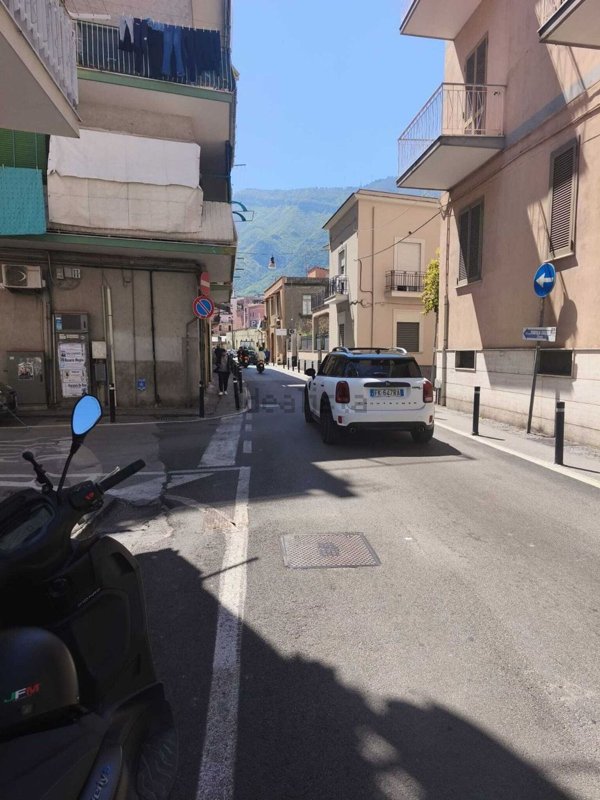 locale commerciale in vendita a Castellammare di Stabia