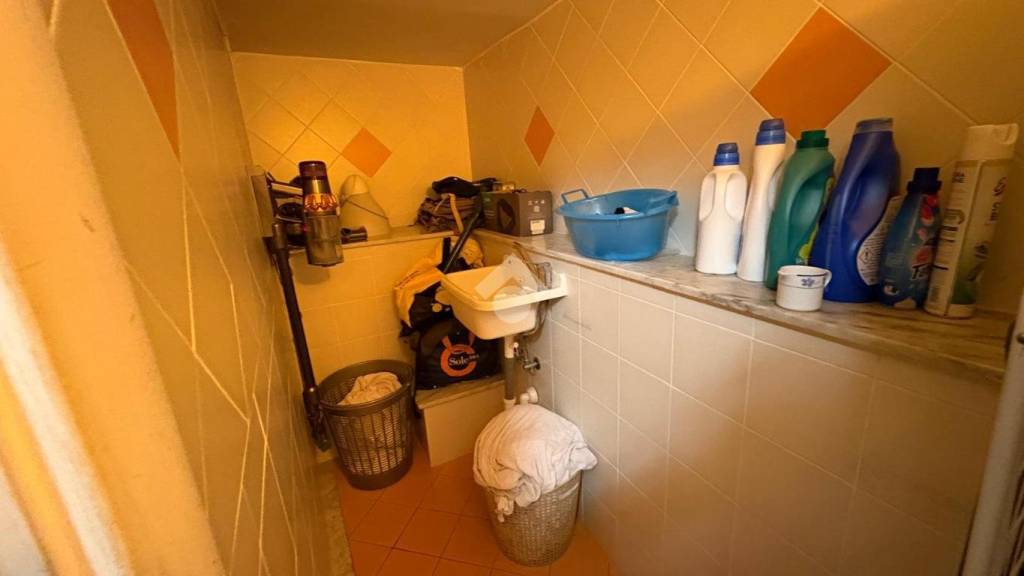 casa indipendente in vendita a Castellammare di Stabia in zona Privati
