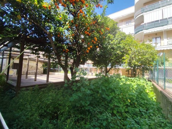 negozio in vendita a Castellammare di Stabia