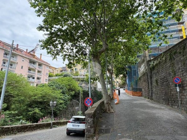 appartamento in vendita a Castellammare di Stabia in zona Quisisana