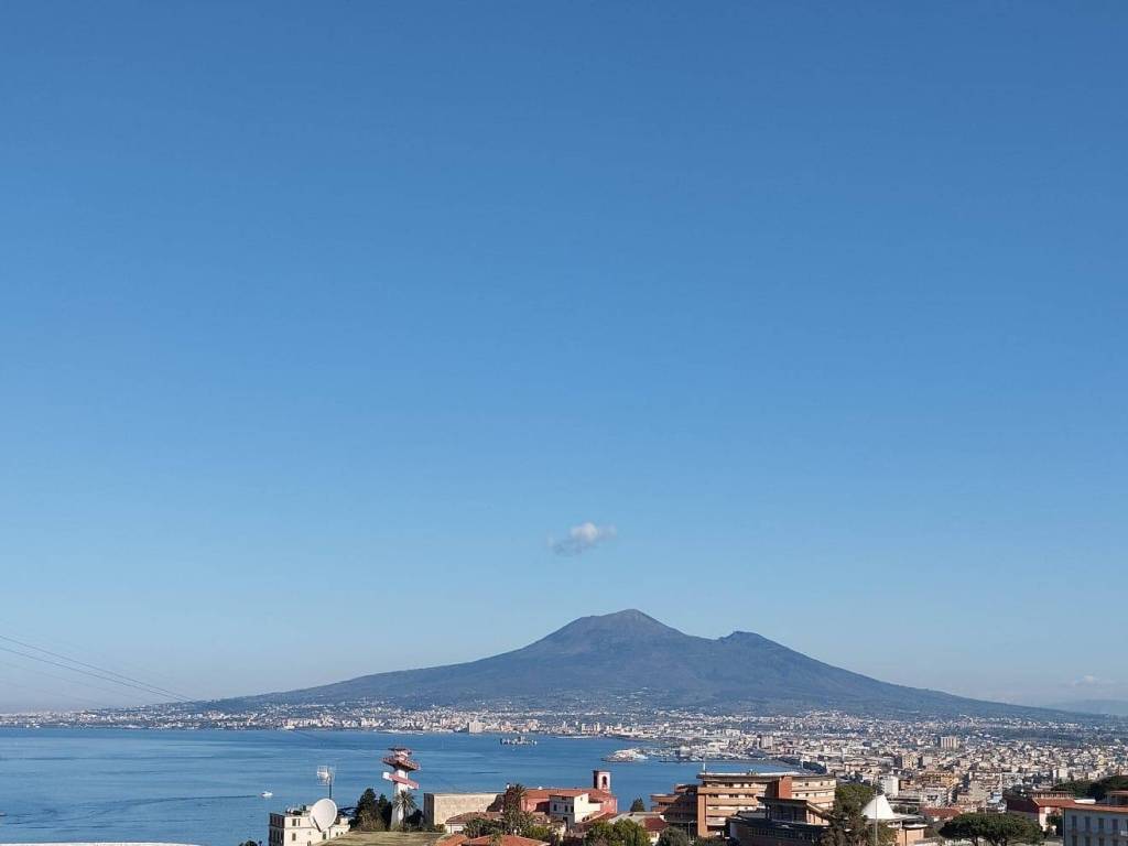 casa indipendente in vendita a Castellammare di Stabia