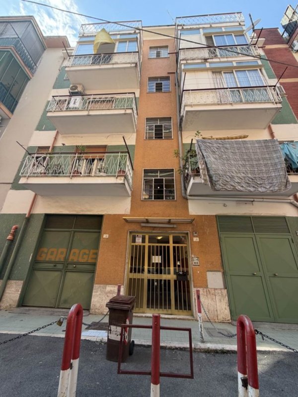appartamento in vendita a Castellammare di Stabia in zona Varano