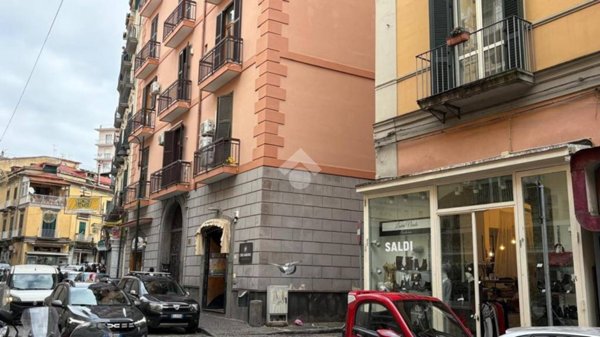 negozio in vendita a Castellammare di Stabia in zona Centro Città