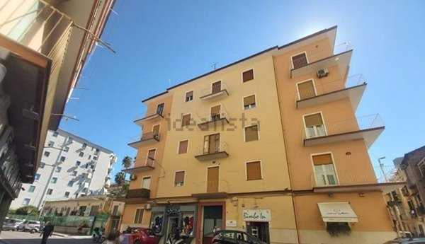 appartamento in vendita a Castellammare di Stabia in zona Varano