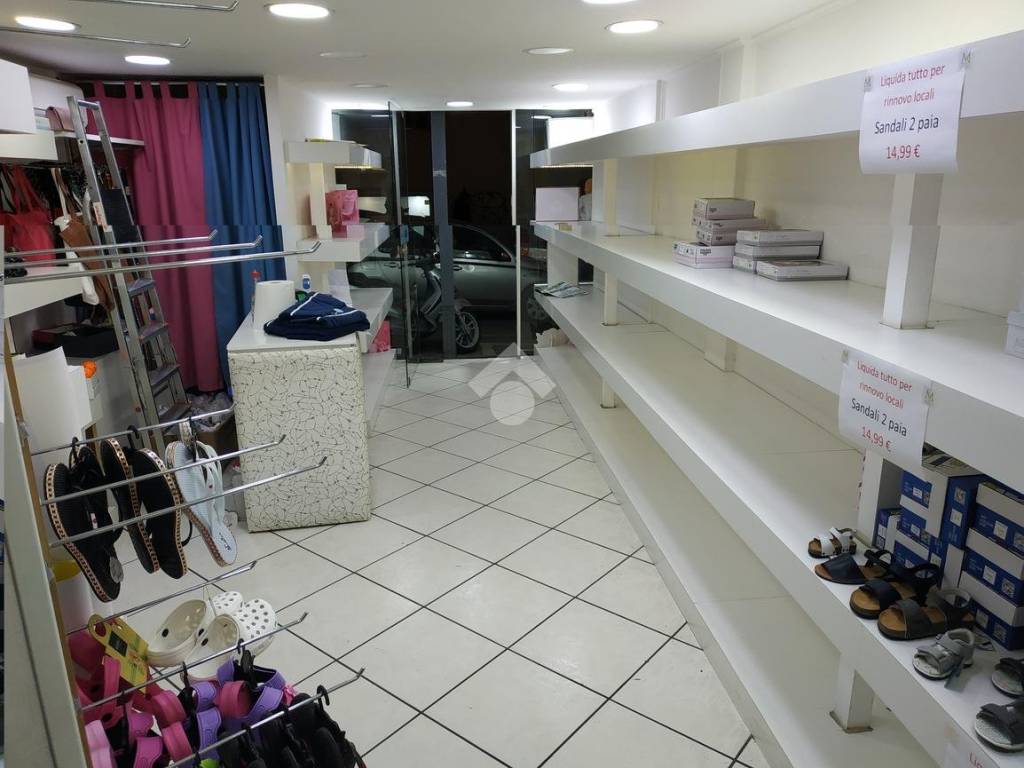 negozio in vendita a Castellammare di Stabia