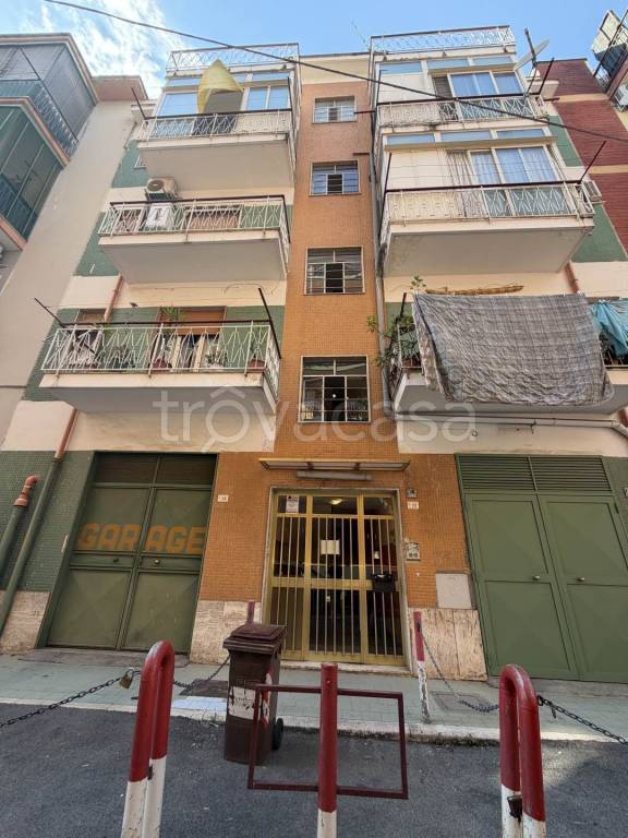 appartamento in vendita a Castellammare di Stabia in zona Varano