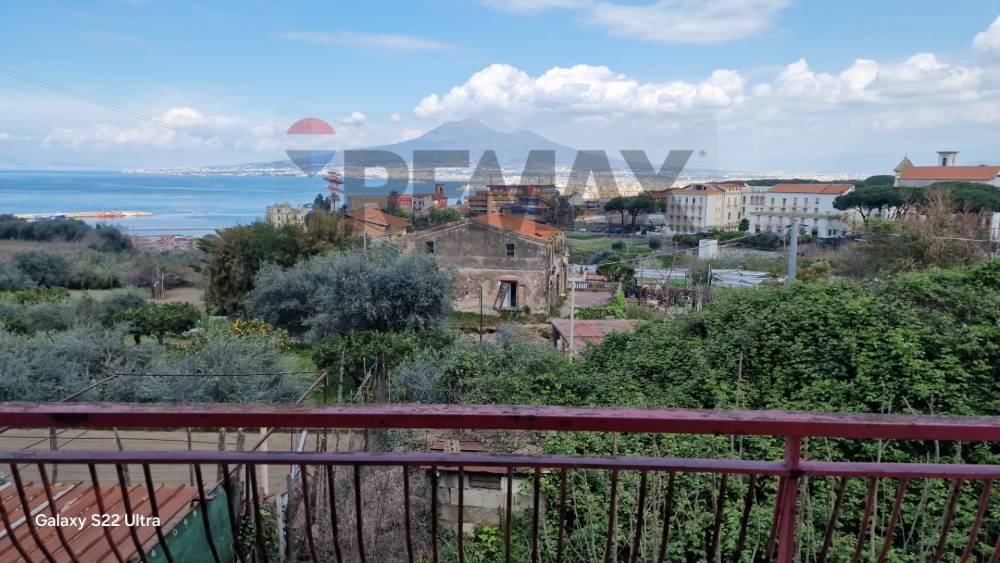 casa indipendente in vendita a Castellammare di Stabia in zona Fratte