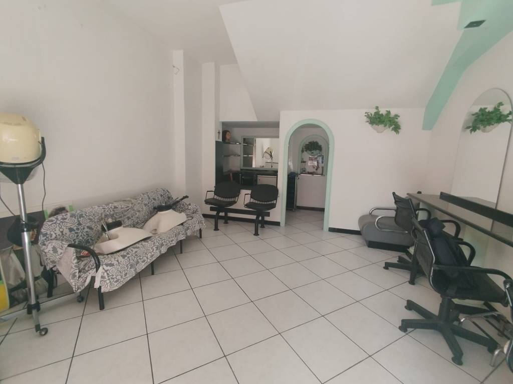 negozio in vendita a Castellammare di Stabia