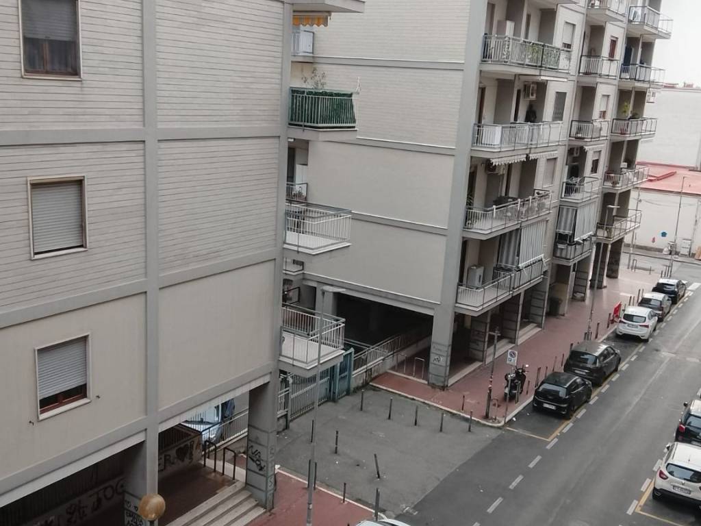 appartamento in vendita a Castellammare di Stabia in zona Varano