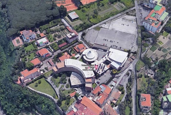 terreno edificabile in vendita a Castellammare di Stabia in zona Fratte