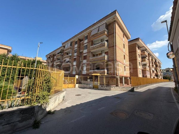 appartamento in vendita a Castellammare di Stabia in zona Pioppaino