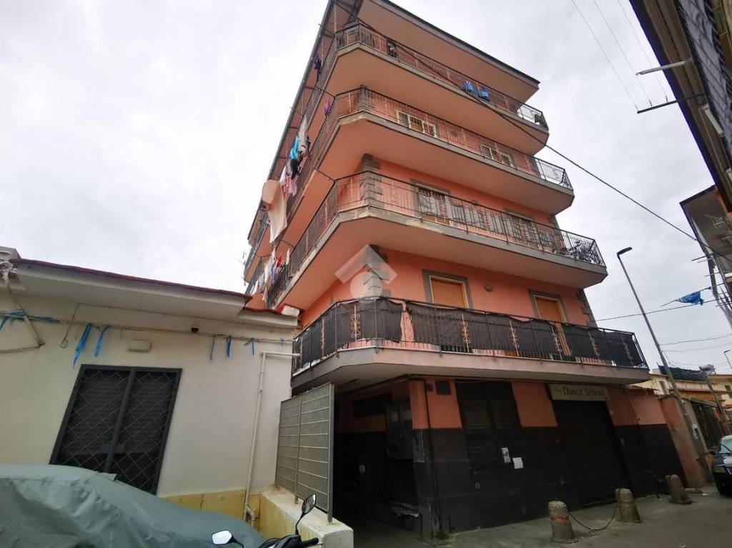 appartamento in vendita a Castellammare di Stabia in zona Pioppaino