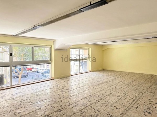 ufficio in vendita a Castellammare di Stabia in zona Centro Città