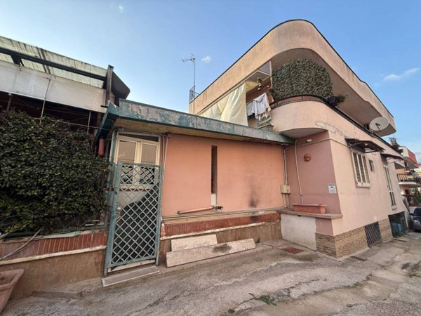 casa indipendente in vendita a Castello di Cisterna
