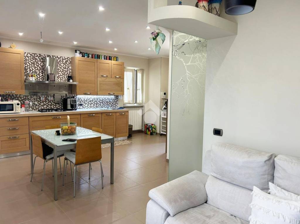 appartamento in vendita a Castello di Cisterna