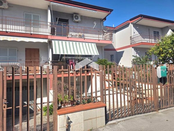 casa indipendente in vendita a Castello di Cisterna