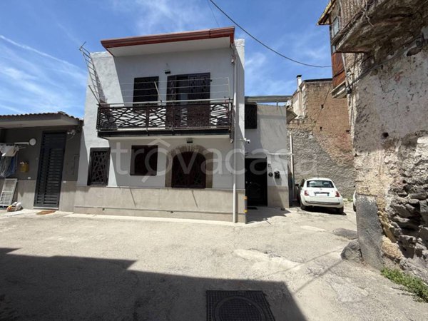 casa indipendente in vendita a Castello di Cisterna