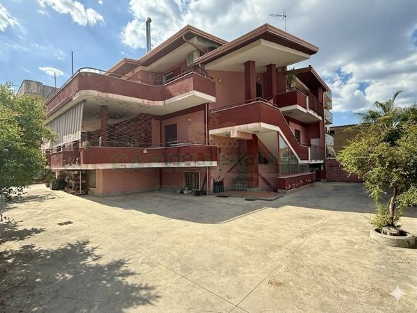 casa indipendente in vendita a Castello di Cisterna
