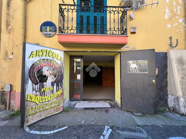locale commerciale in vendita a Cercola
