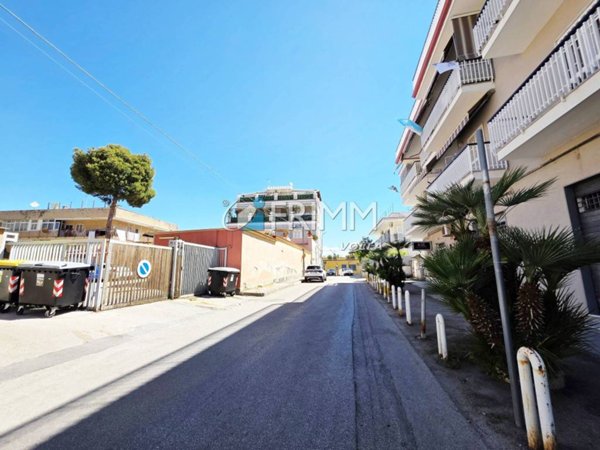 negozio in vendita a Cercola