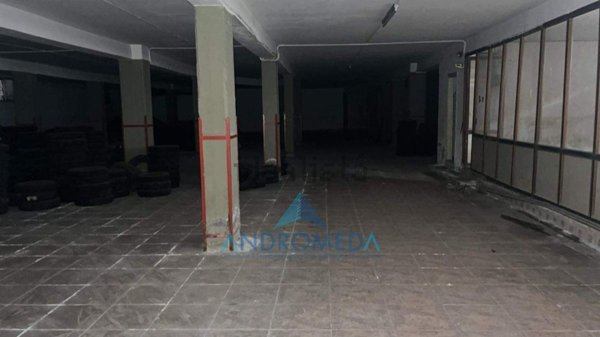 locale di sgombero in vendita a Cercola