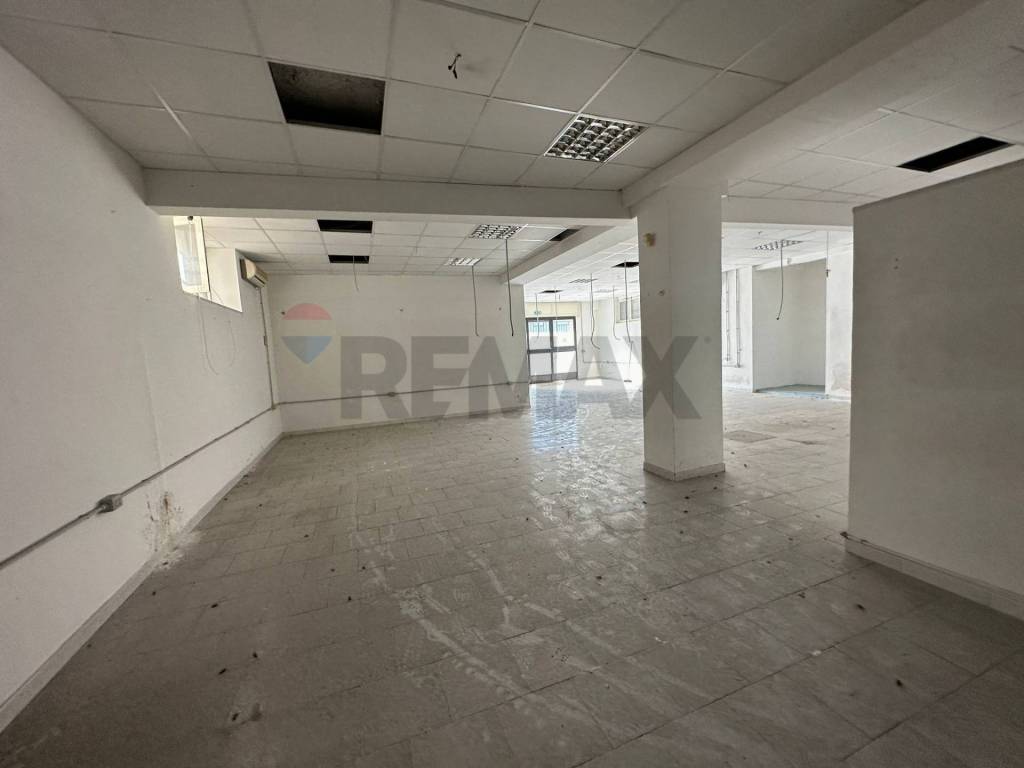 negozio in vendita a Cercola