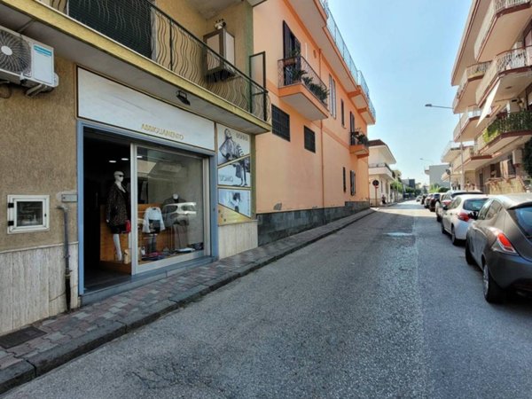 negozio in vendita a Cicciano