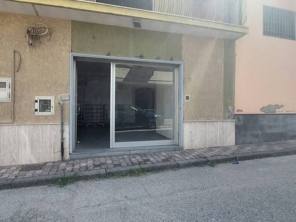 negozio in vendita a Cicciano