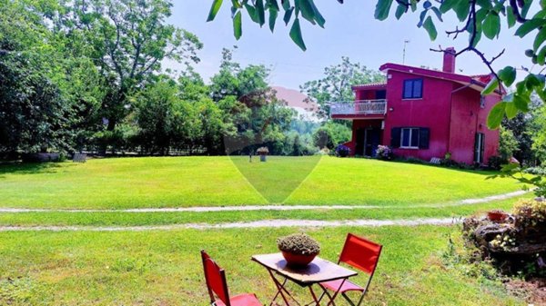 casa indipendente in vendita a Cicciano