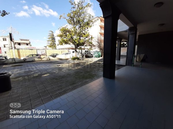 locale commerciale in vendita a Cicciano