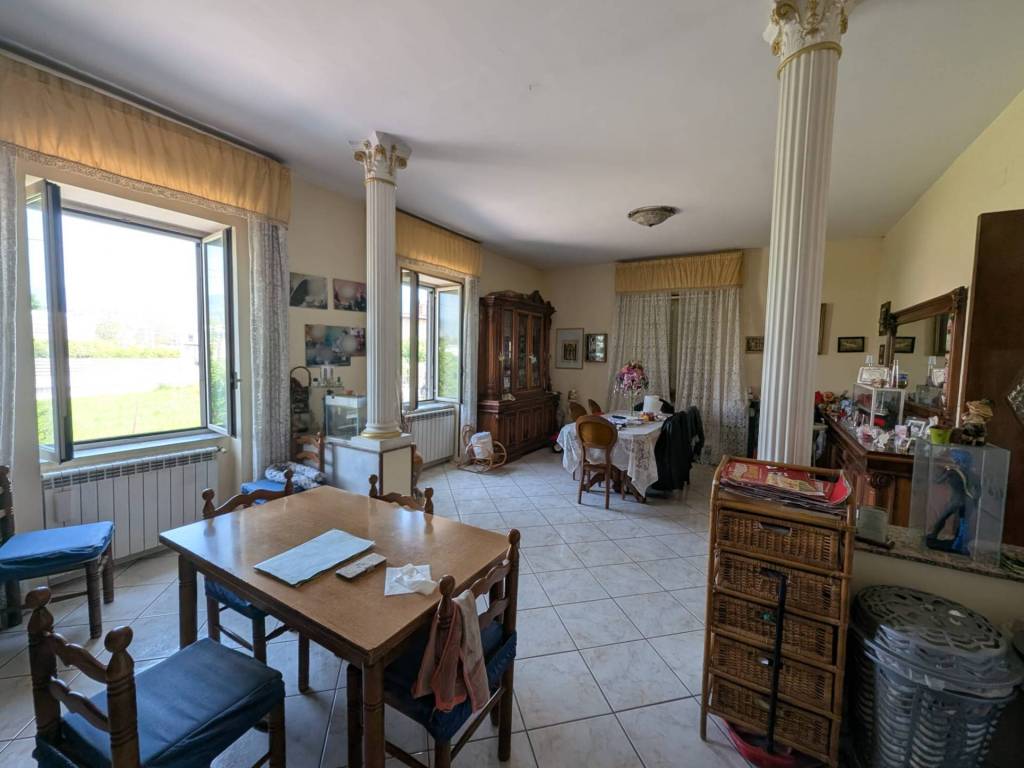 casa indipendente in vendita a Cimitile