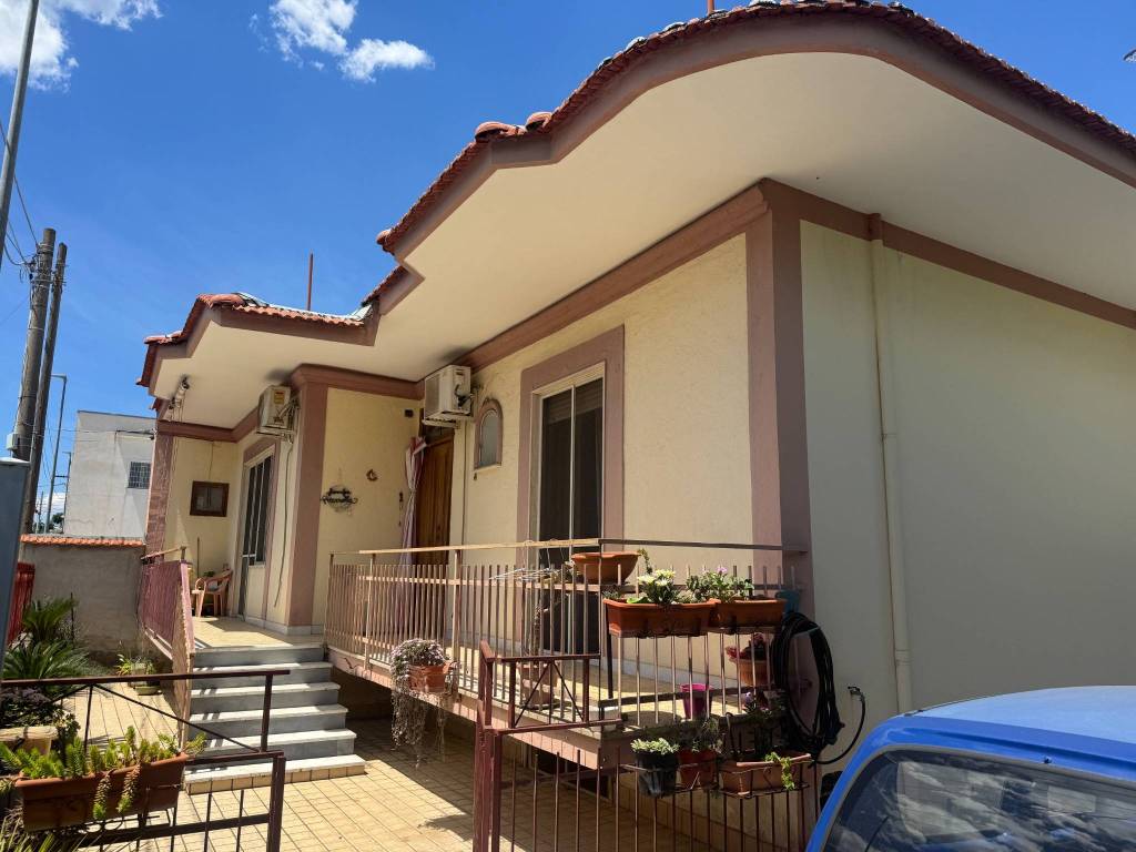 casa indipendente in vendita a Cimitile