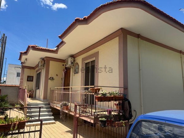 casa indipendente in vendita a Cimitile