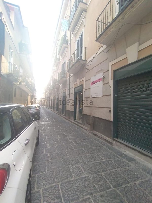 locale commerciale in vendita a Cimitile