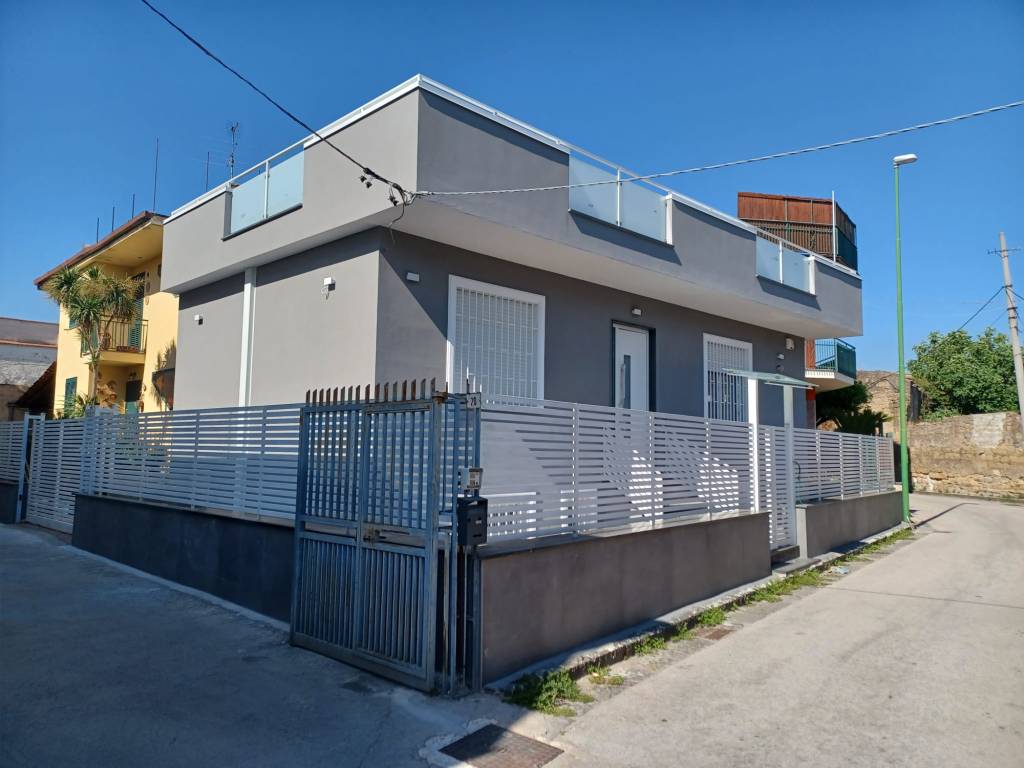 casa indipendente in vendita a Cimitile