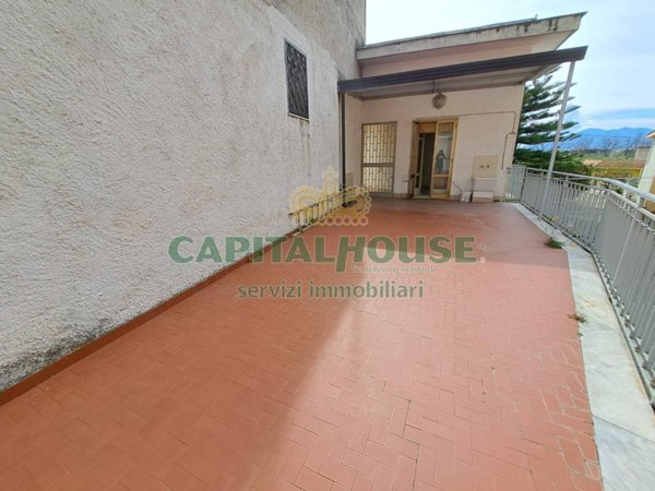 casa indipendente in vendita a Comiziano