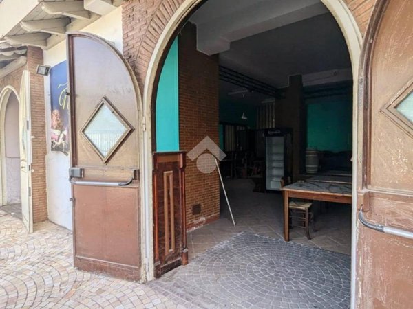 negozio in vendita a Crispano