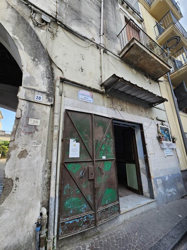 negozio in vendita a Crispano