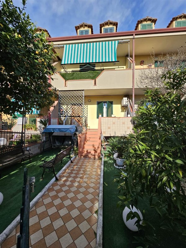 casa indipendente in vendita a Crispano