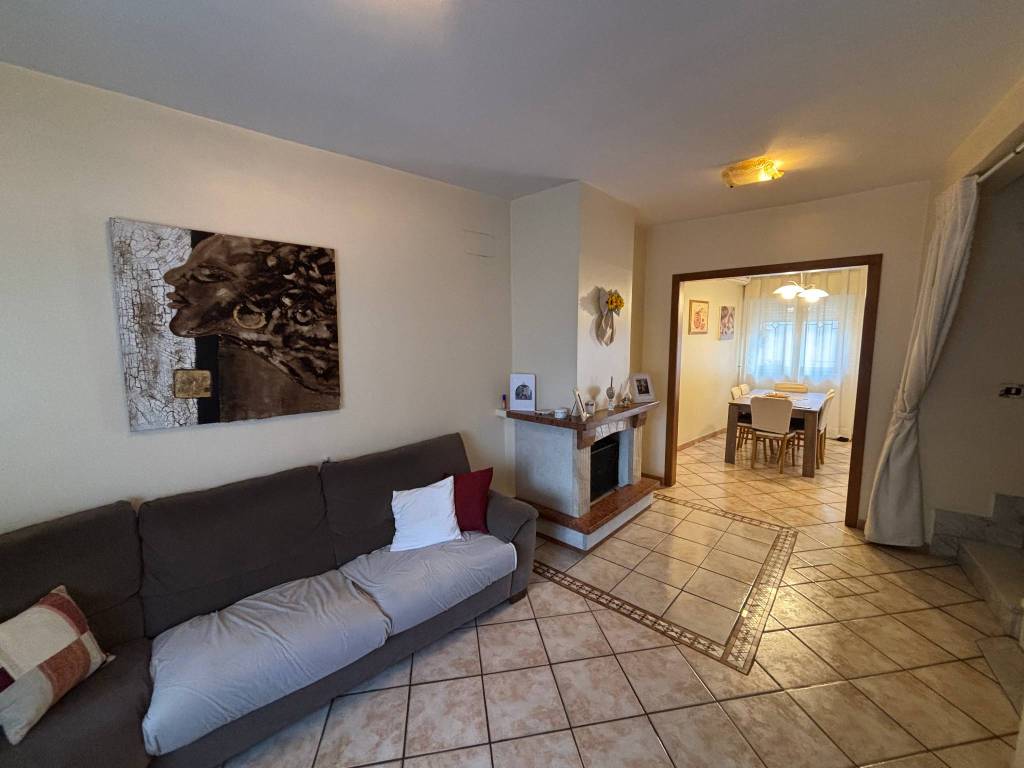 casa indipendente in vendita a Crispano