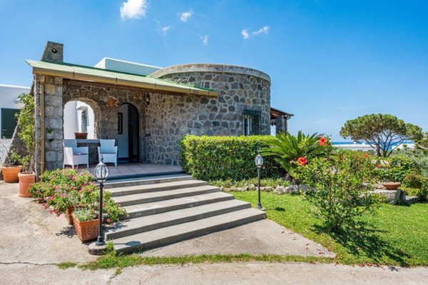 casa indipendente in vendita a Forio