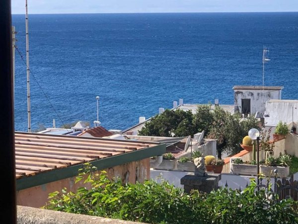 casa indipendente in vendita a Forio
