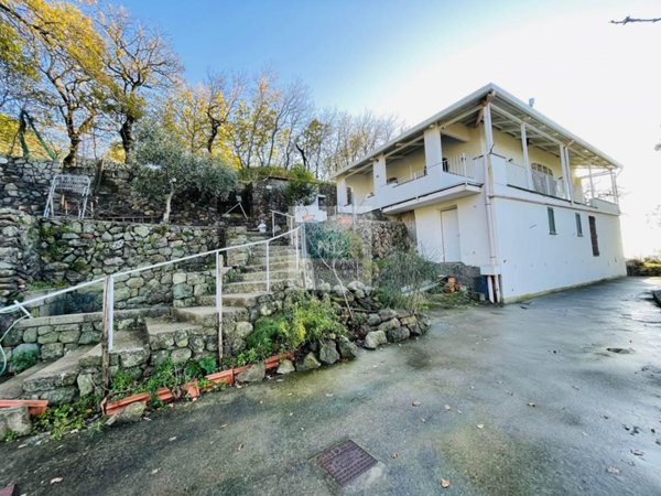 casa indipendente in vendita a Forio