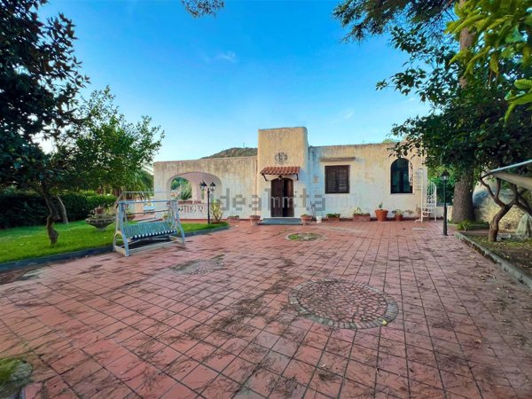 casa indipendente in vendita a Forio